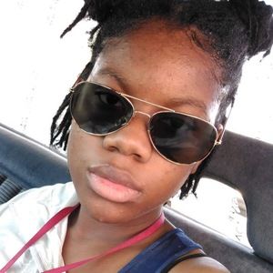 Meet your Posher, Zanae